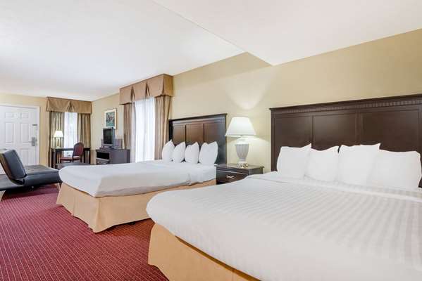  - Hawthorn Suites by Wyndham North Columbus - I-71, Exit 117