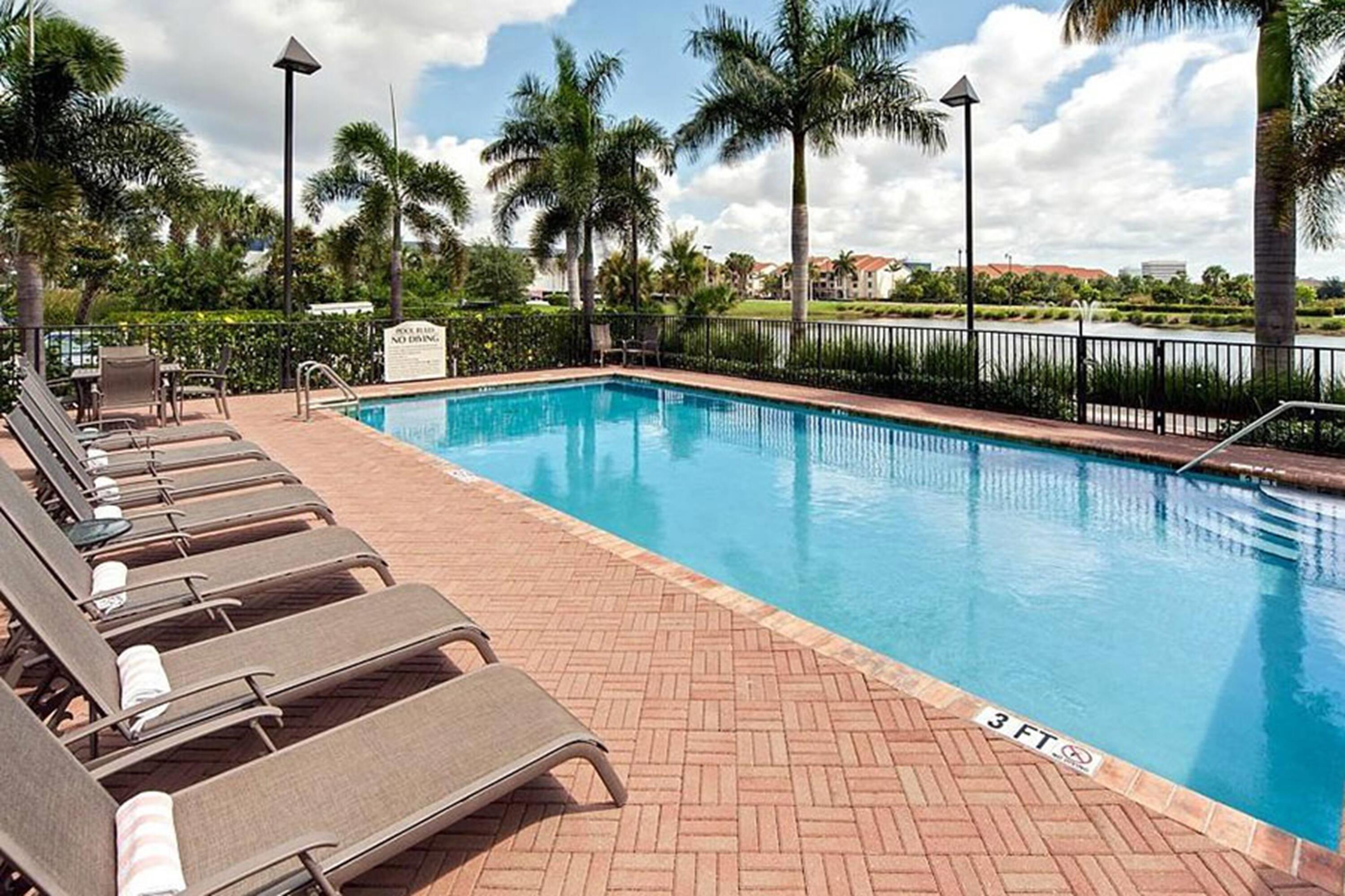 Pool | Hawthorn Suites by Wyndham West Palm Beach