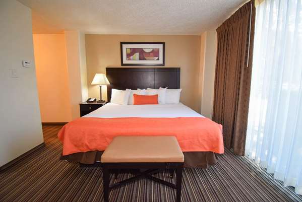  - Hawthorn Suites by Wyndham Richardson