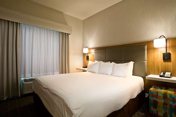  - Hawthorn Suites by Wyndham Alameda