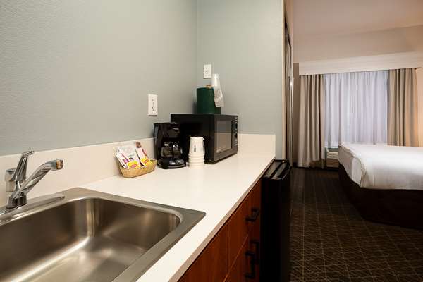  - Hawthorn Suites by Wyndham Alameda