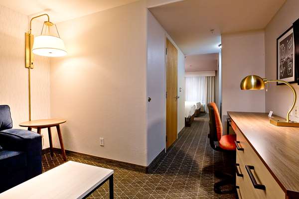  - Hawthorn Suites by Wyndham Alameda
