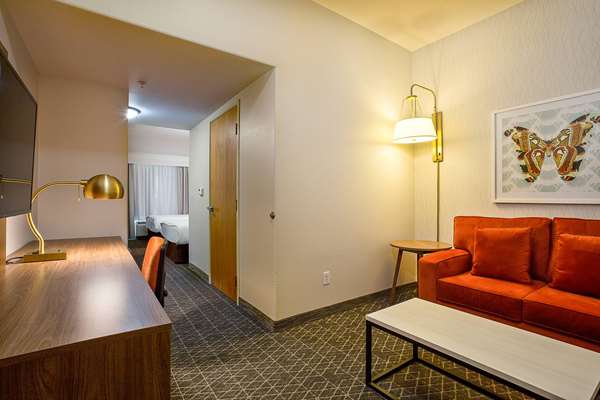  - Hawthorn Suites by Wyndham Alameda