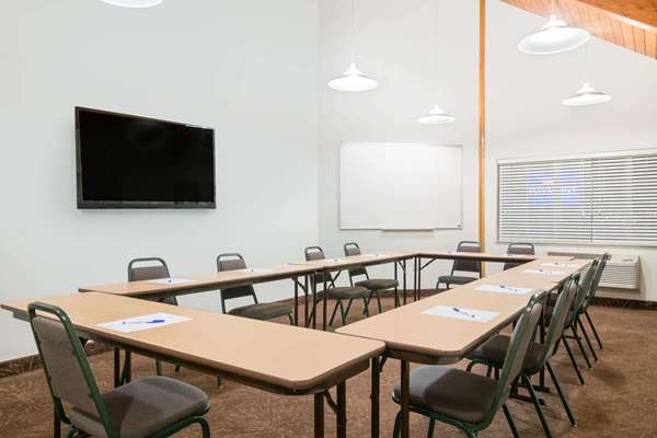  - Baymont Inn & Suites Baxter