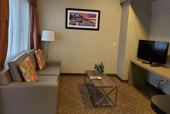  - Hawthorn Suites by Wyndham Kent