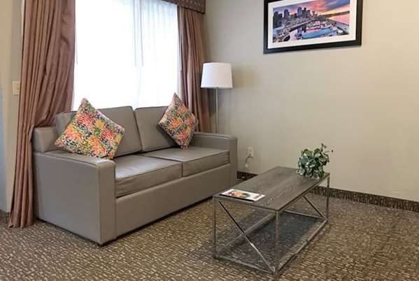  - Hawthorn Suites by Wyndham Kent