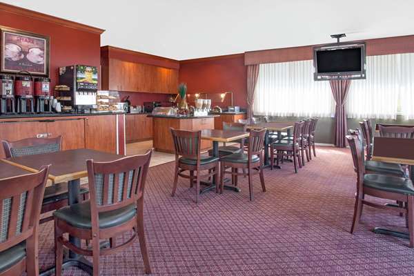  - Hawthorn Suites by Wyndham Kent