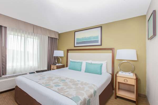  - Hawthorn Suites by Wyndham Tinker AFB Midwest City - I-40, Exit 156A