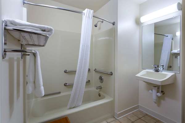  - Hawthorn Suites by Wyndham Fogelsville - I-78, Exit 49