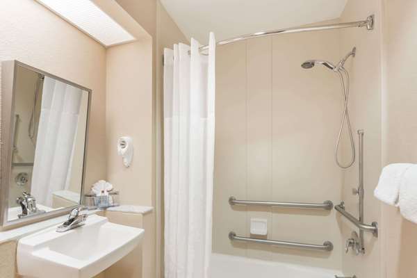  - Hawthorn Suites by Wyndham Lake Buena Vista - I-4, Exit 68