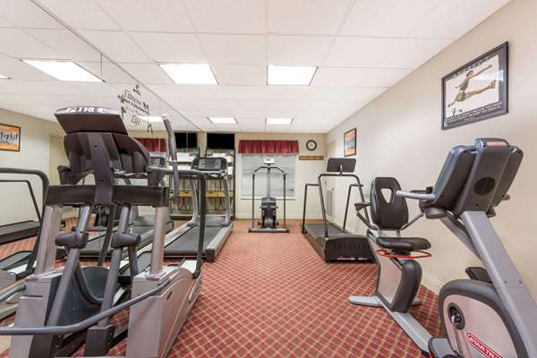 Fitness/ Exercise Room - Hawthorn Suites by Wyndham Lake Buena Vista - I-4, Exit 68