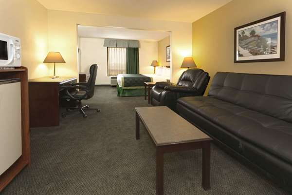 Suite - Baymont Inn & Suites Mason - I-71, Exit 25