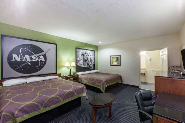  - Super 8 Motel Hobby Airport South Houston