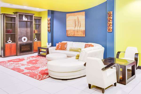  - Days Inn Russellville - I-40, Exit 81