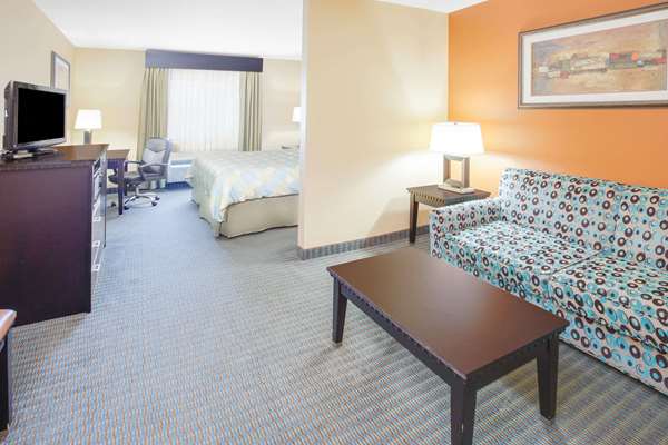  - Days Inn Russellville - I-40, Exit 81