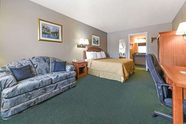 Suite - Days Inn Lake Granbury