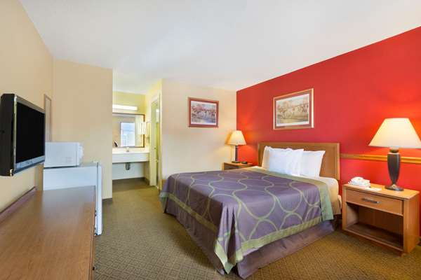  - Super 8 Hotel Lancaster
