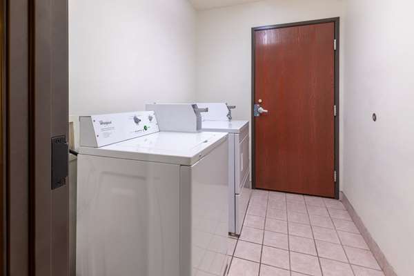 Amenities - Super 8 East Garland- I-30, Exit 60