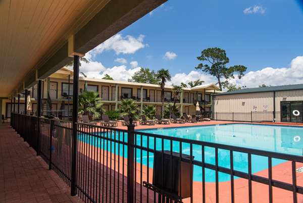 Pool - Ramada Inn Houston
