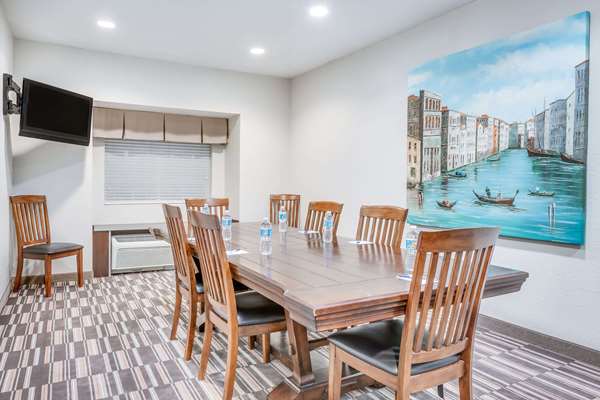  - Microtel Inn by Wyndham Hoover - I-459, Exits 13 & 13A