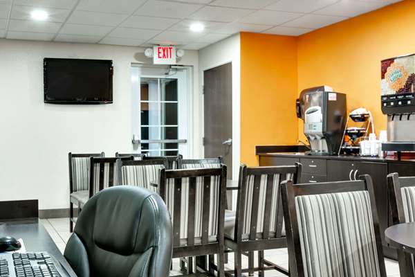  - Microtel Inn by Wyndham Hoover - I-459, Exits 13 & 13A