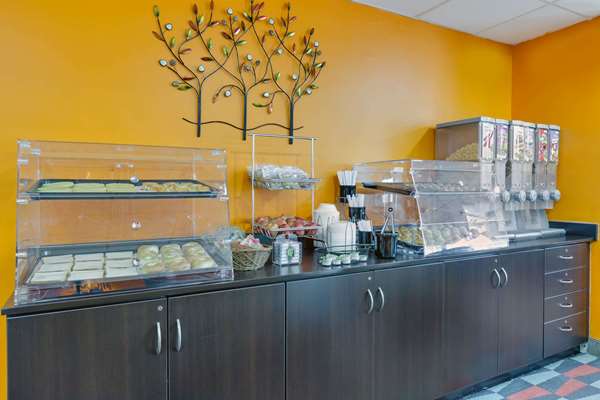  - Microtel Inn by Wyndham Hoover - I-459, Exits 13 & 13A