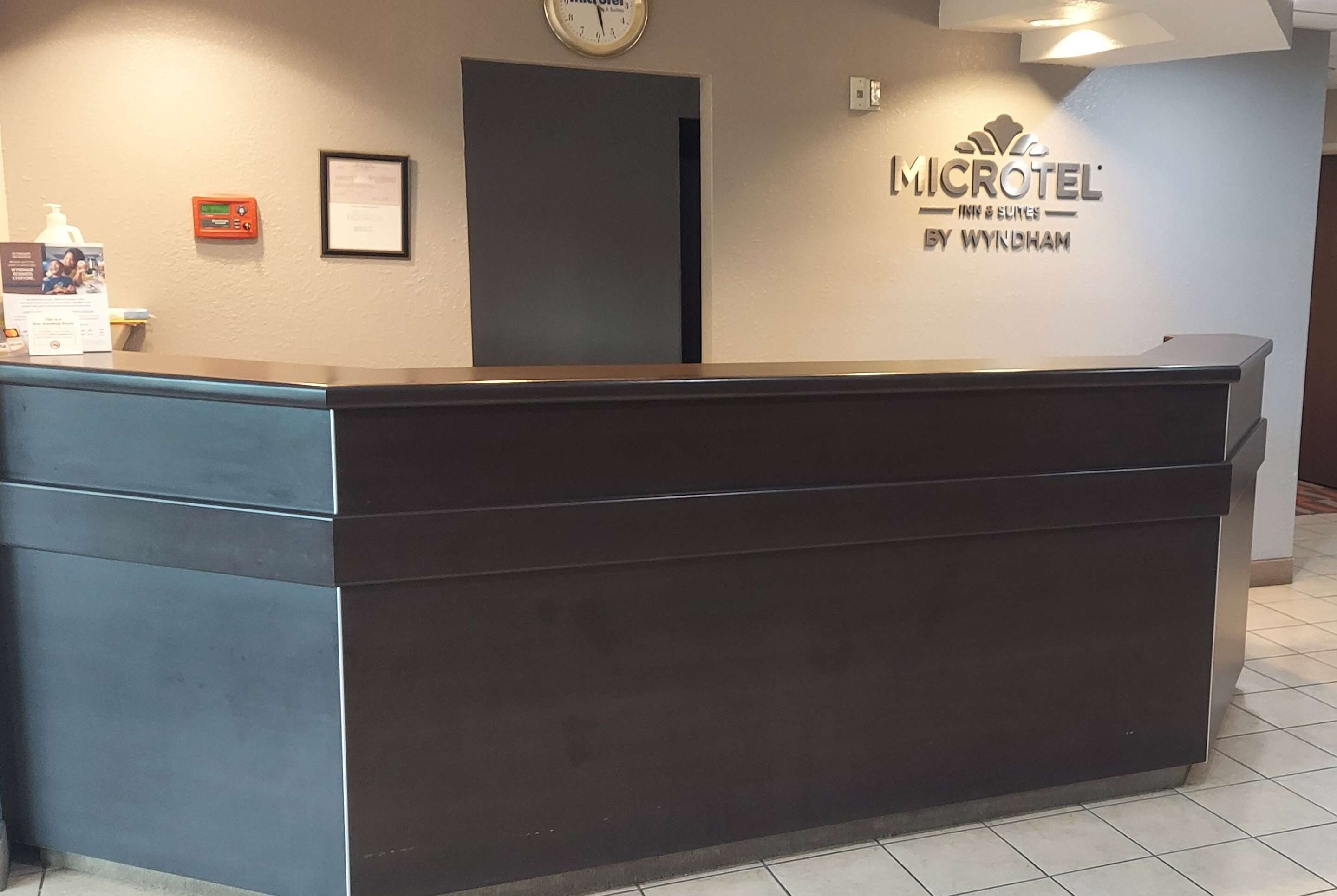 Lobby | Microtel Inn & Suites by Wyndham Hoover/Birmingham