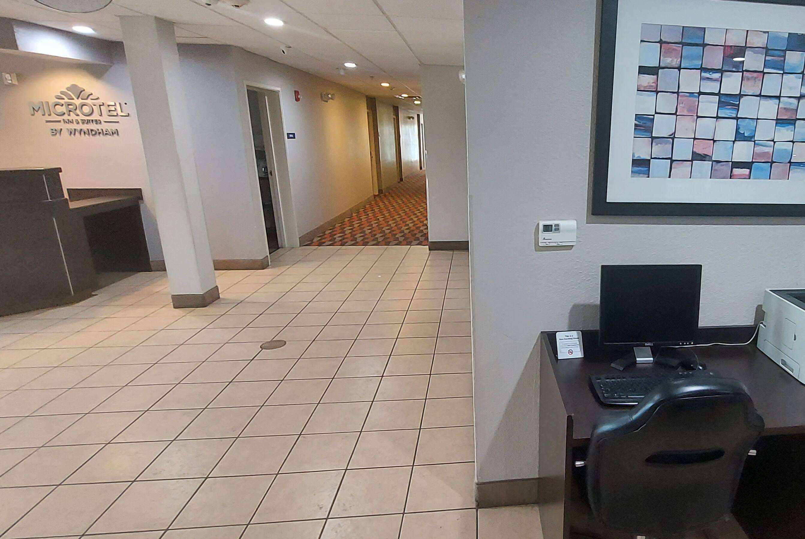 Lobby | Microtel Inn & Suites by Wyndham Hoover/Birmingham