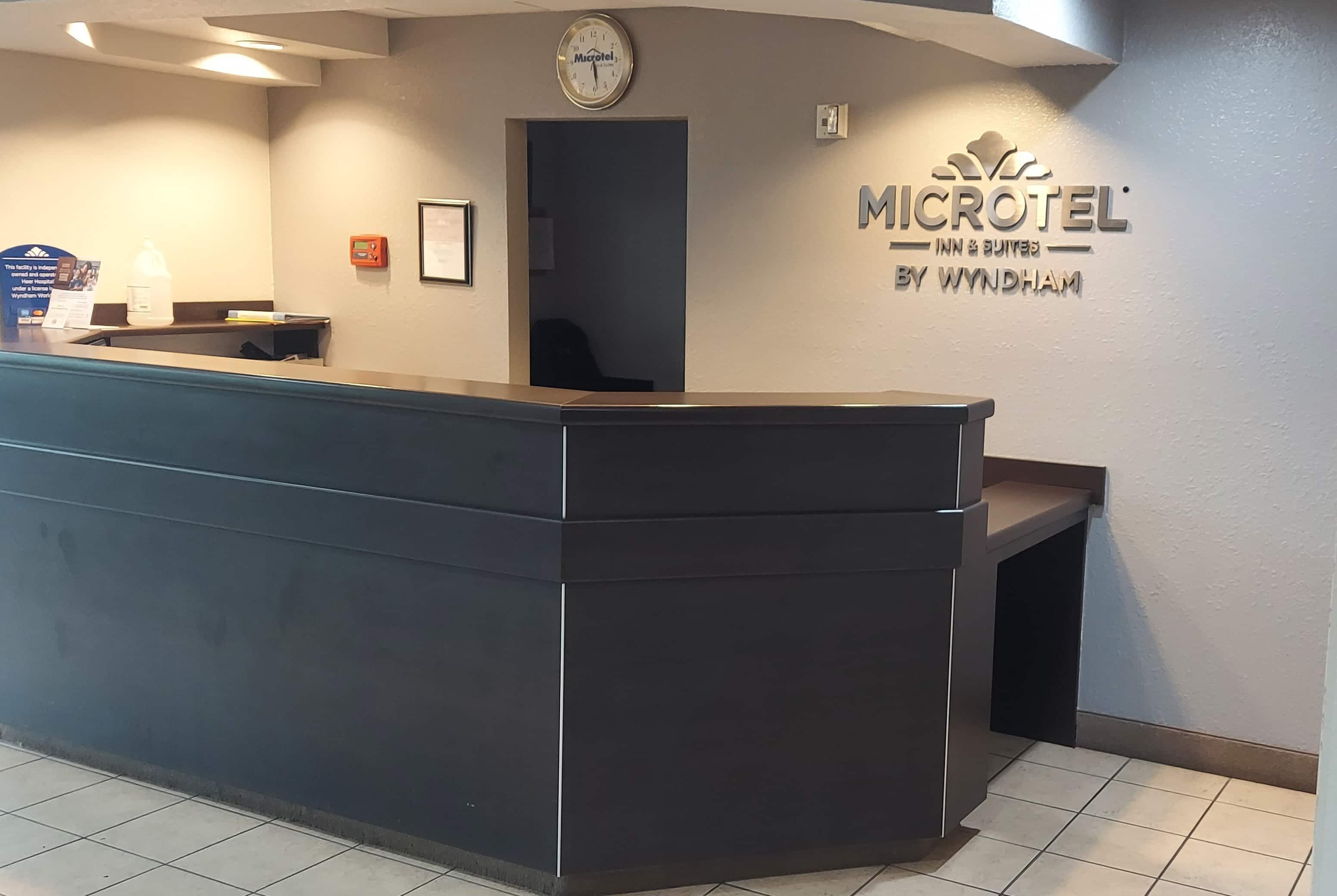 Lobby | Microtel Inn & Suites by Wyndham Hoover/Birmingham