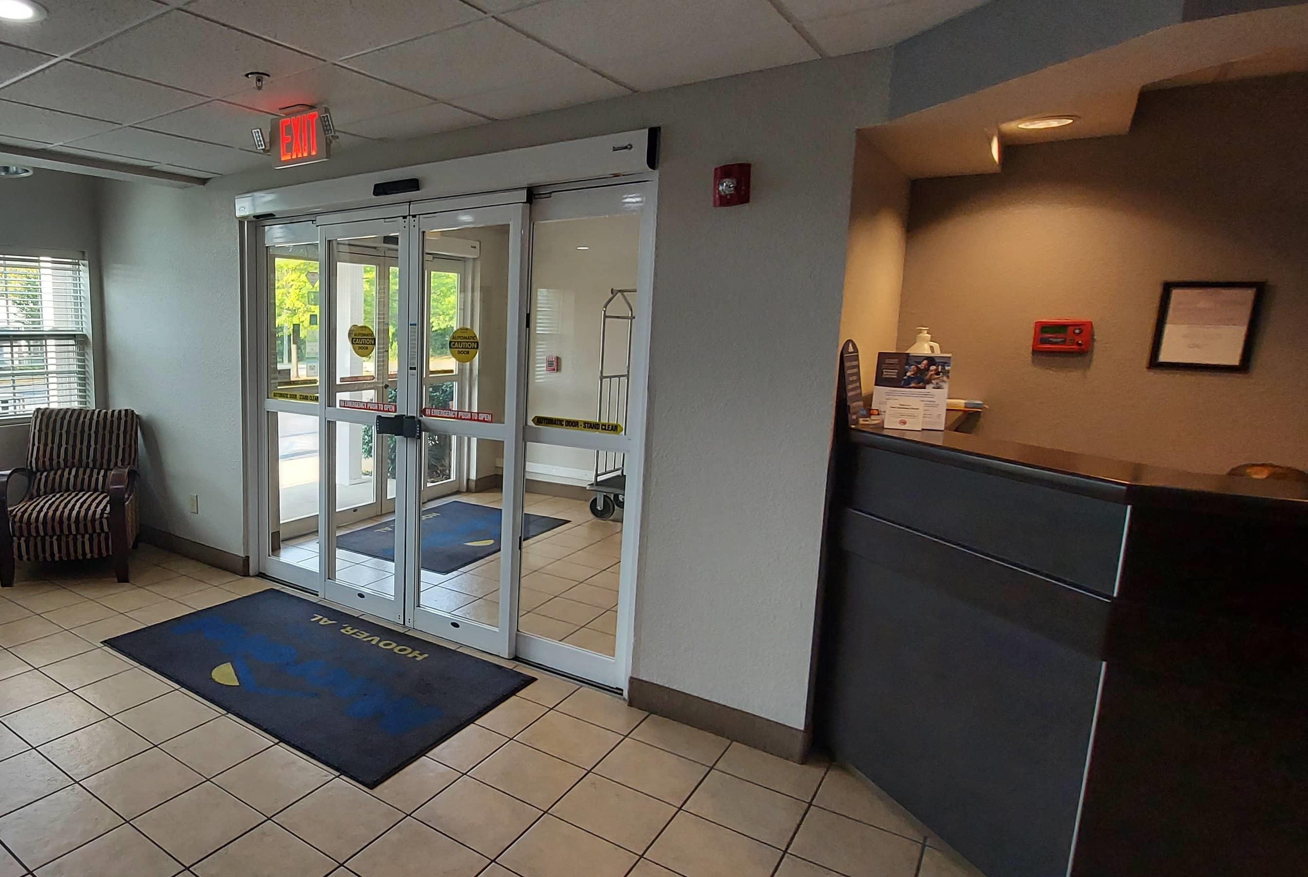 Lobby | Microtel Inn & Suites by Wyndham Hoover/Birmingham