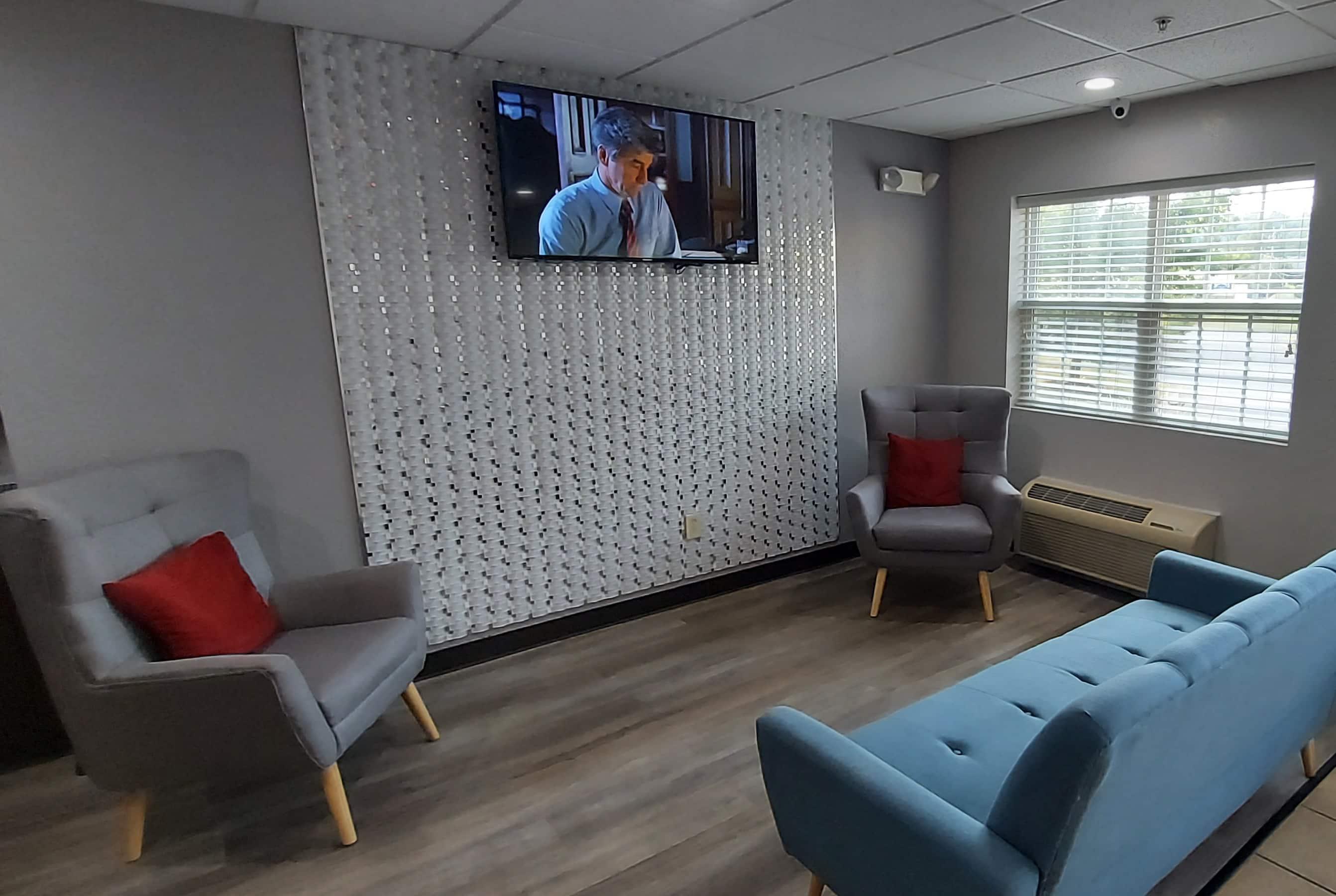 Lobby | Microtel Inn & Suites by Wyndham Hoover/Birmingham