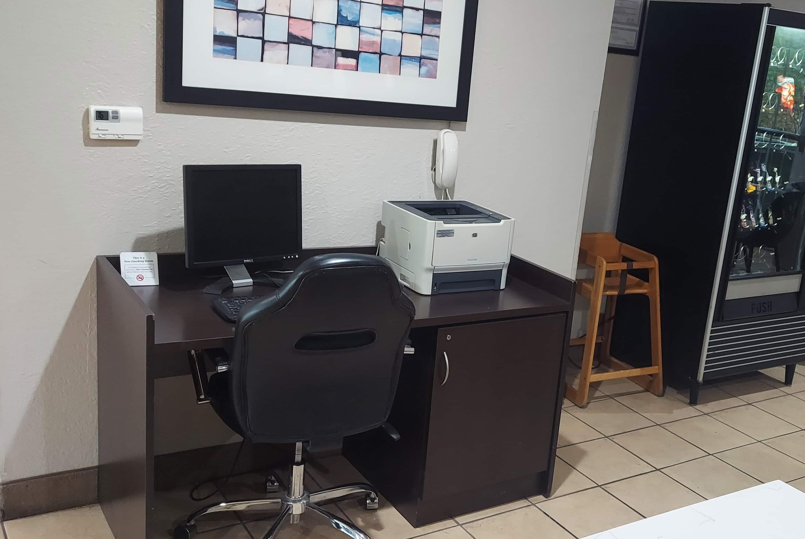 Business Center | Microtel Inn & Suites by Wyndham Hoover/Birmingham