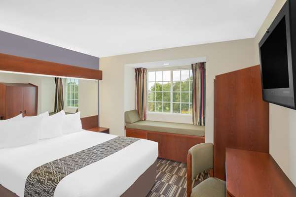  - Microtel Inn & Suites by Wyndham Bentonville - I-49, Exit 85