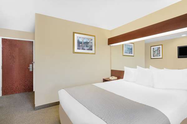  - Microtel Inn & Suites by Wyndham Bentonville - I-49, Exit 85