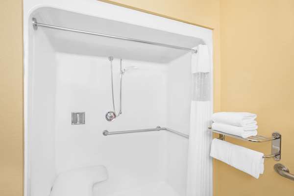  - Microtel Inn & Suites by Wyndham Bentonville - I-49, Exit 85