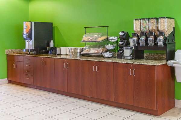  - Microtel Inn & Suites by Wyndham Rogers