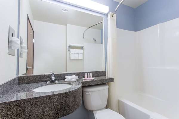  - Microtel Inn & Suites by Wyndham Klamath Falls