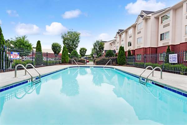 Pool - Microtel Inn by Wyndham Woodstock - I-575, Exit 7