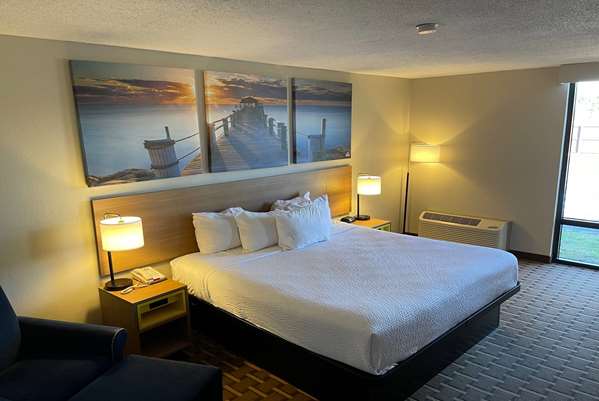  - Days Inn Fayetteville - I-95, Exit 49