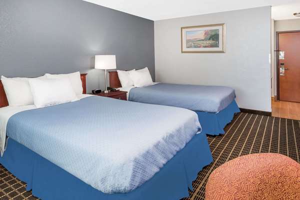  - Days Inn West Des Moines - I-235, Exit 3