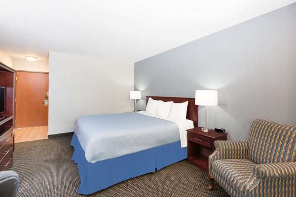 - Days Inn West Des Moines - I-235, Exit 3