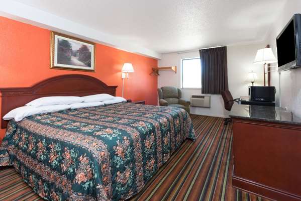  - Knights Inn Ferguson - I-270, Exits 30A & 30