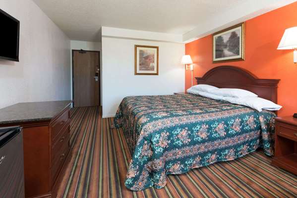  - Knights Inn Ferguson - I-270, Exits 30A & 30