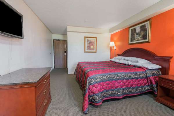  - Knights Inn Ferguson - I-270, Exits 30A & 30