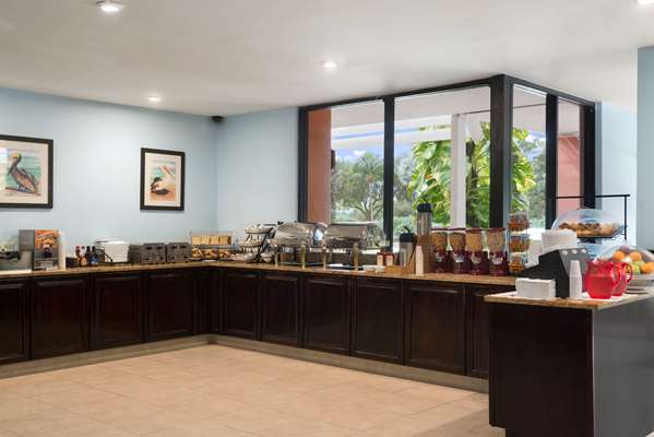 Restaurant - Ramada Inn Naples