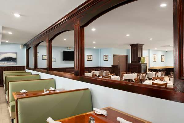 Restaurant - Ramada Inn Naples