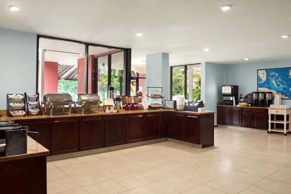 Restaurant - Ramada Inn Naples