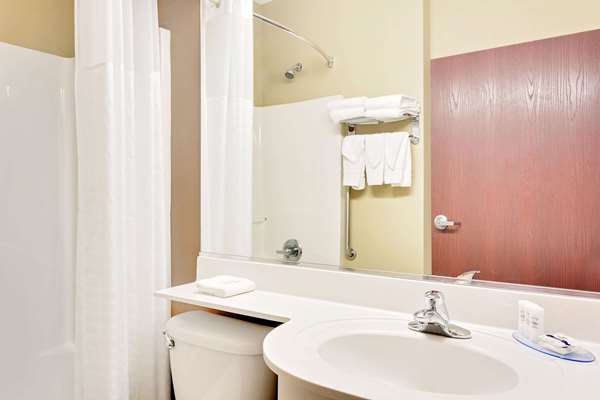  - Microtel Inn & Suites by Wyndham Perry - I-75, Exit 134