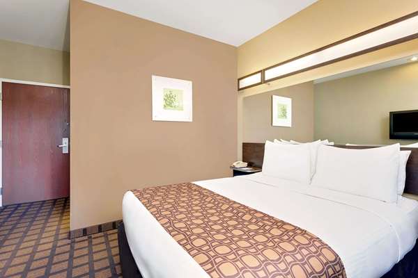  - Microtel Inn & Suites by Wyndham Perry - I-75, Exit 134