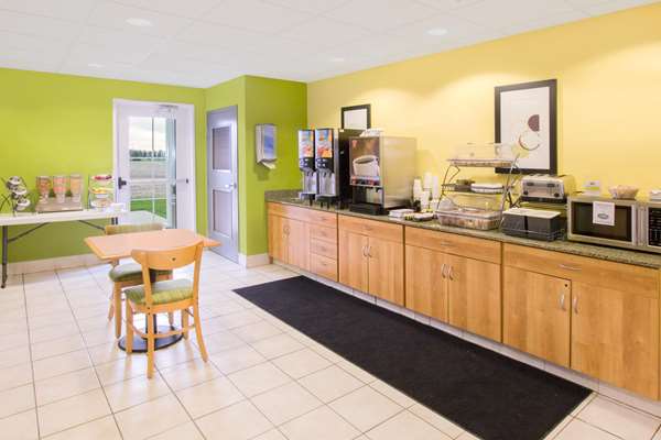  - Microtel Inn & Suites by Wyndham Delphos